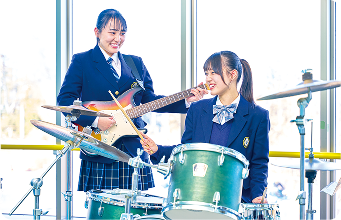 軽音部
